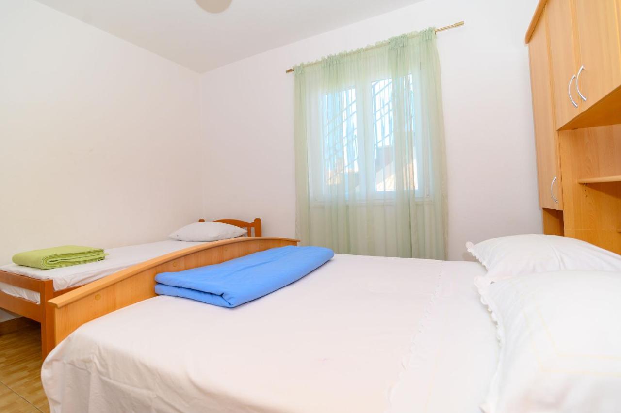 Apartments Vice Трогір Екстер'єр фото
