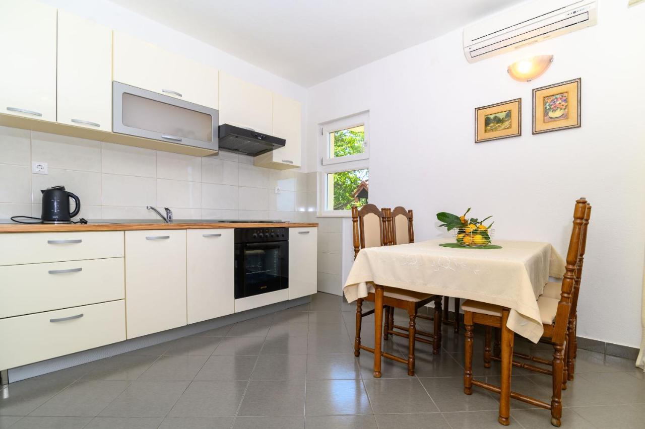 Apartments Vice Трогір Екстер'єр фото