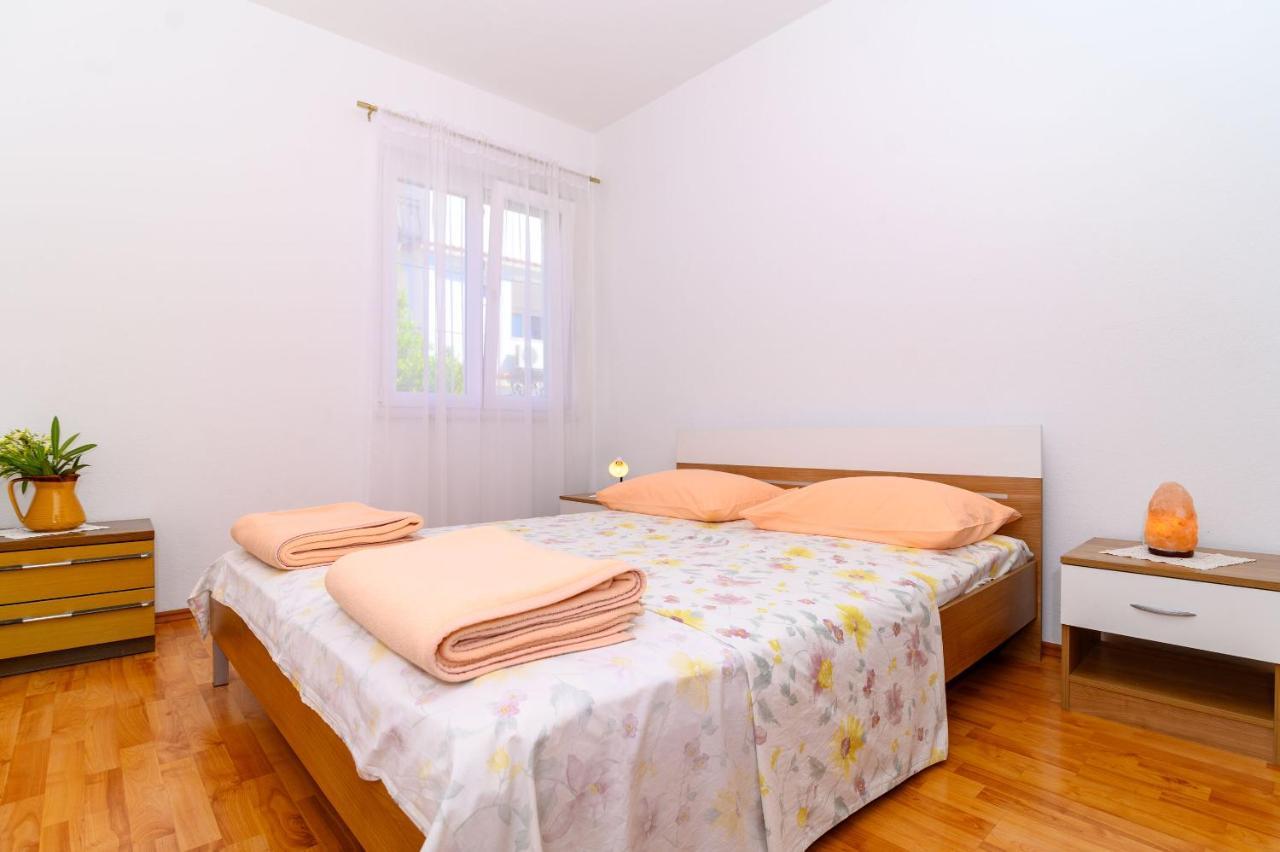 Apartments Vice Трогір Екстер'єр фото